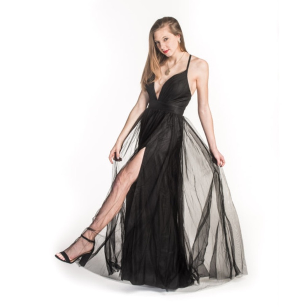 PROM DRESS - WORN ONLY IN PHOTOSHOOT - SIZE SMALL